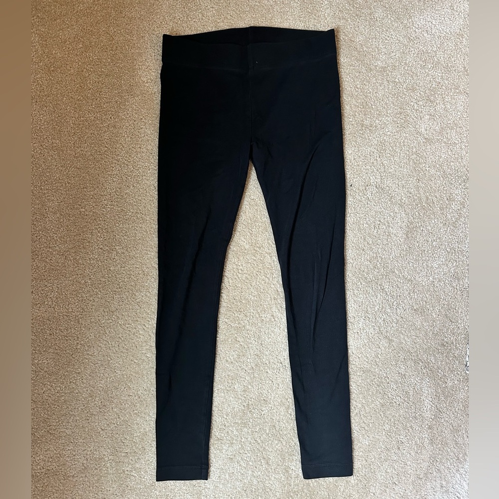 LOFT Lou & Grey black leggings. Size S.